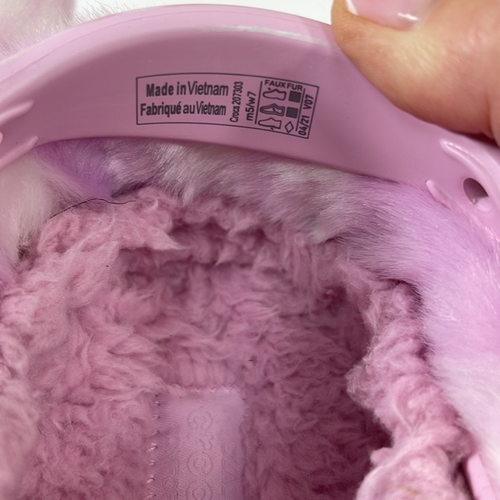 NWT Pink Tie Dye Fur Sure Classic Crocs - Picture 6 of 8